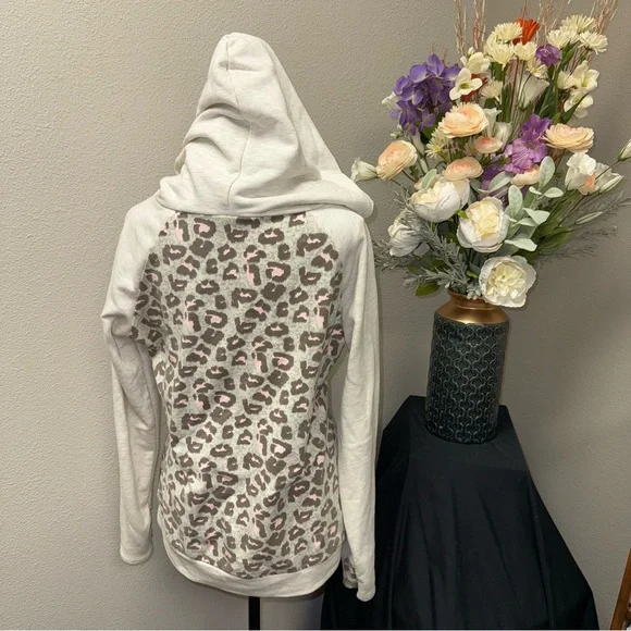 Vanilla Bay Leopard Print Hooded Sweatshirt Cowl Neck Zip Accent M - Picture 3 of 8
